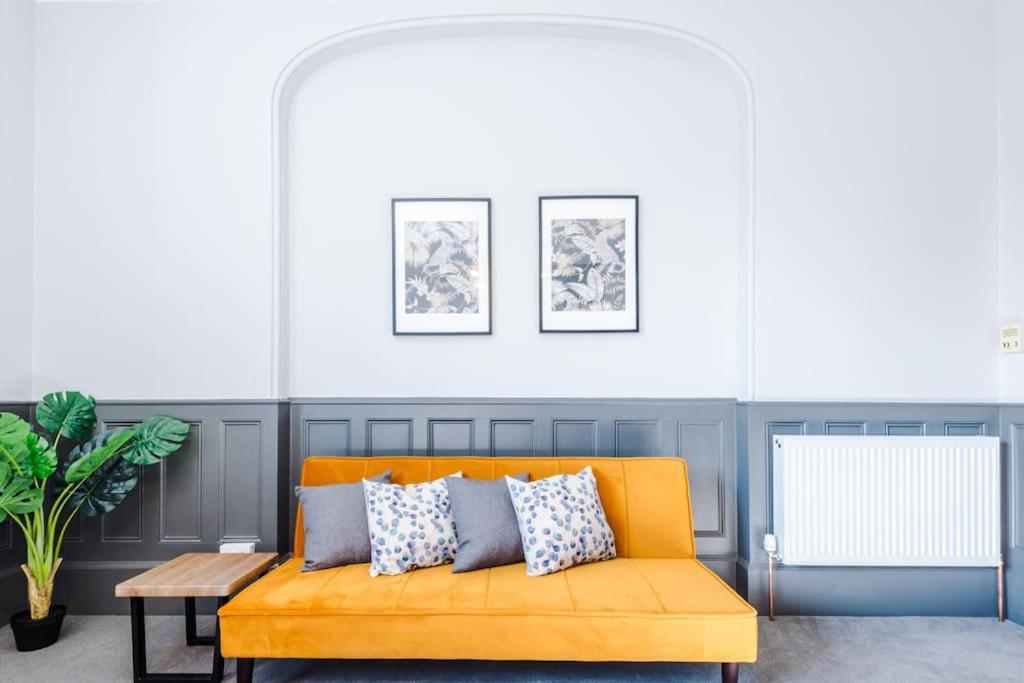 Supersized Studio In Chester Exteriér fotografie